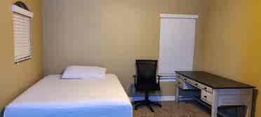 Room available in Crownridge