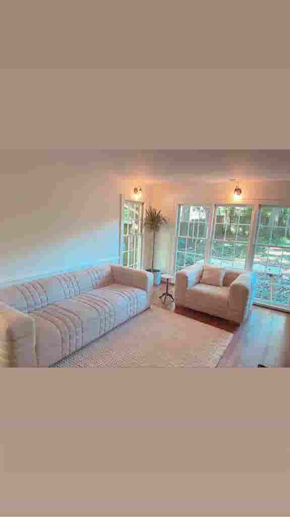 Beautiful home  bedroom av