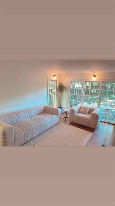 Beautiful home  bedroom av