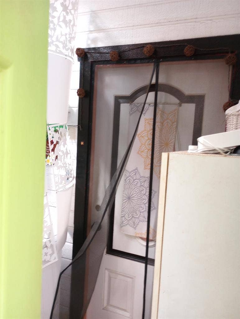 Side Priv.entryBedroom-Not in MainH