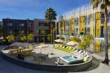 Campus  Skyloft Double