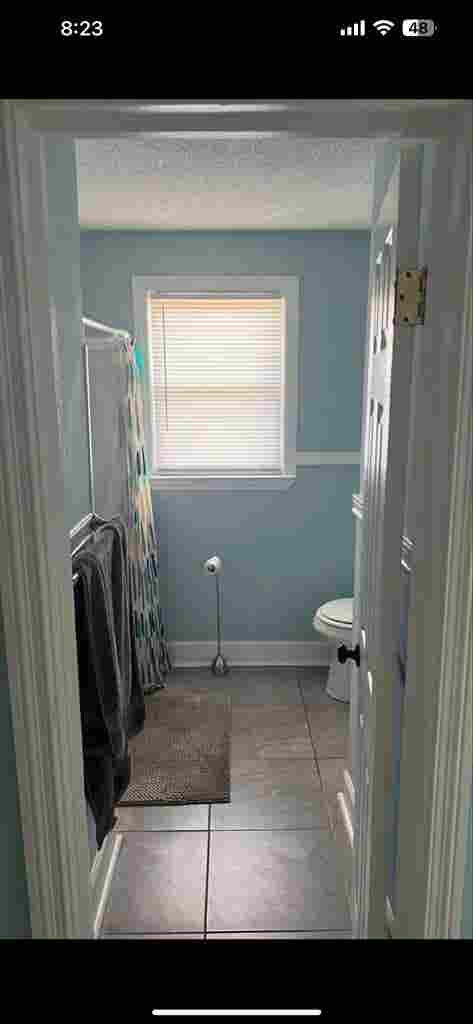 Looking for 1 roommate ASAP!