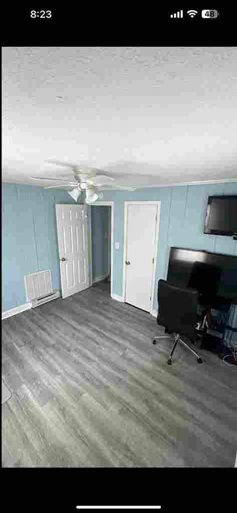 Looking for 1 roommate ASAP!