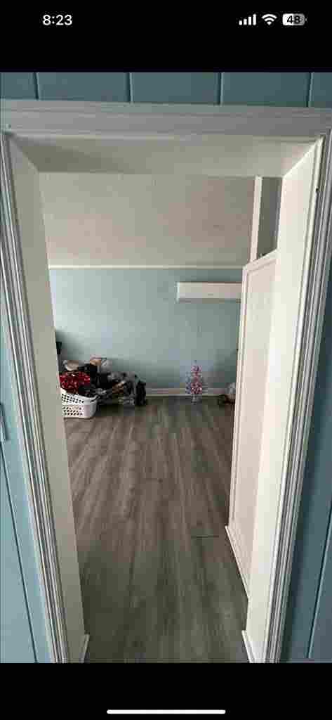 Looking for 1 roommate ASAP!