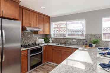 One Room Available for Sublet
