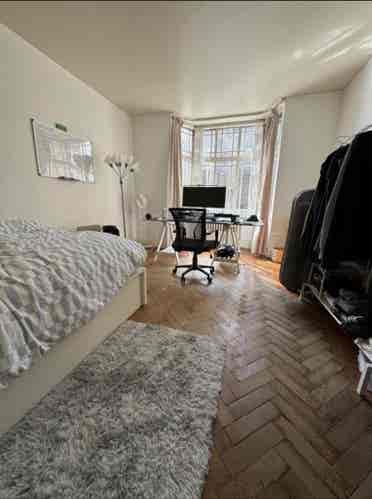 I am looking for someone to sublet