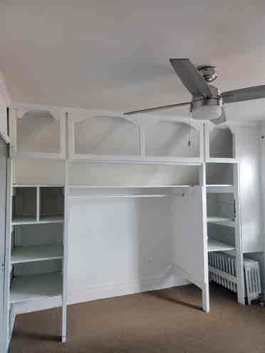 Large private room available JUNE 1