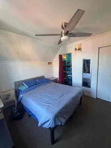 Large private room available JUNE 1