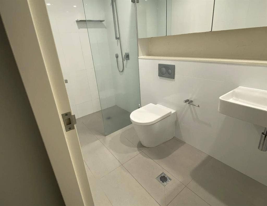 Short term sublet in REDFERN