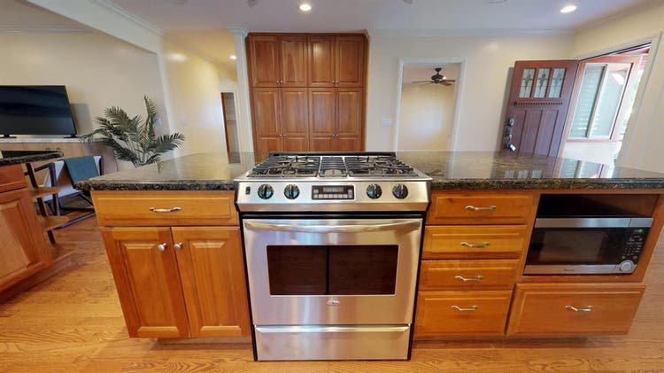 1 BR in Los Angeles