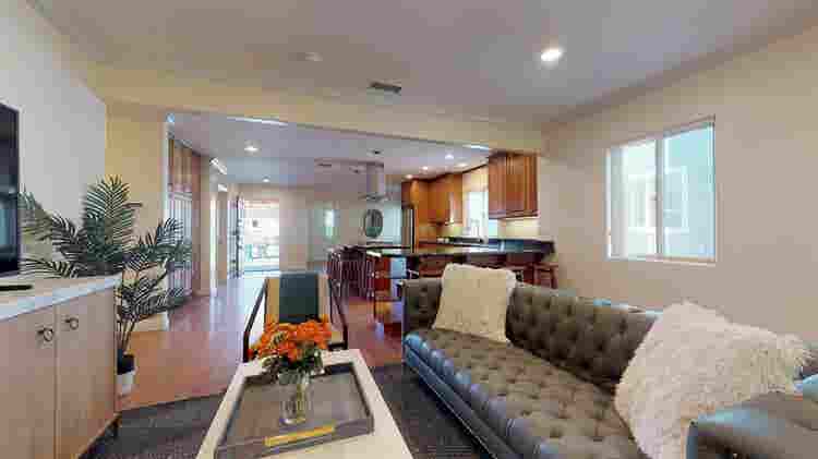 1 BR in Los Angeles