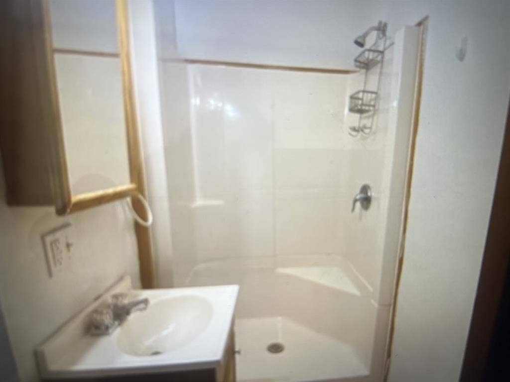 New Listing- Room for Rent