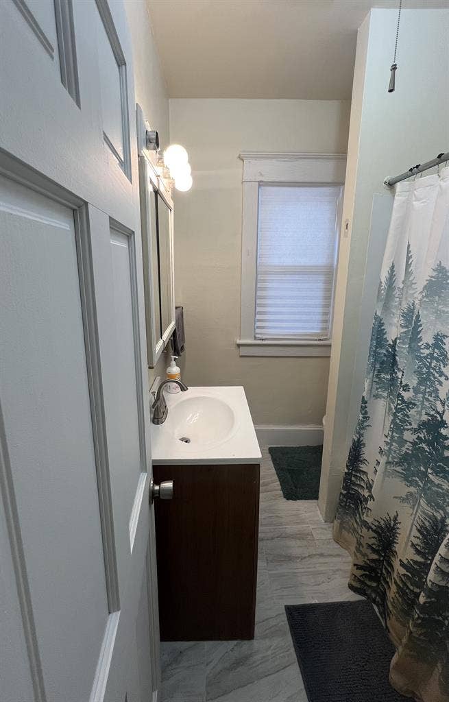 New Listing- Room for Rent