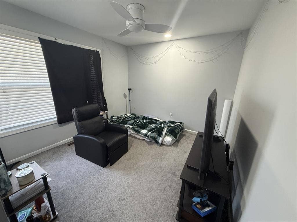 3 bedroom townhouse.