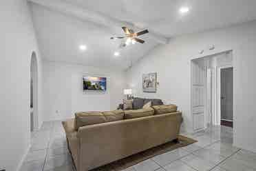 1 BR in Arlington