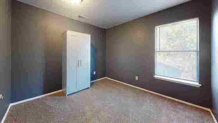 1 BR in DeSoto