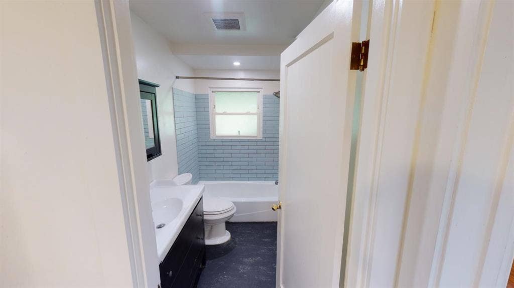 3 BR in Seattle