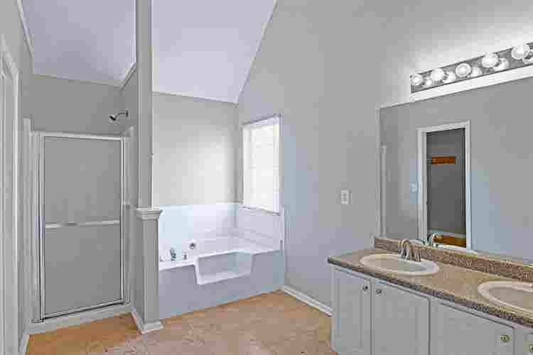 1 BR in Riverdale
