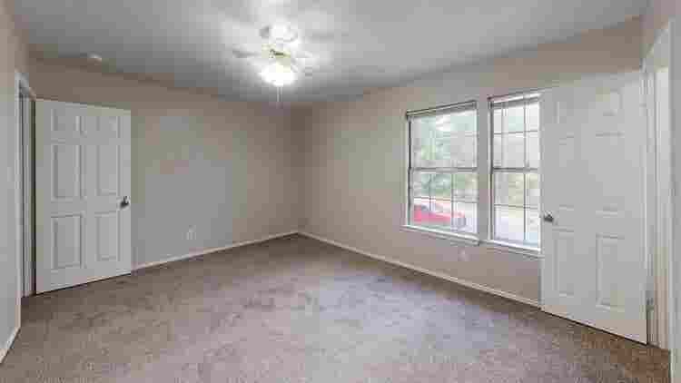 1 BR in Austin
