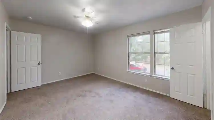 1 BR in Austin