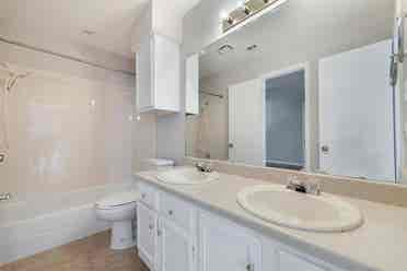 1 BR in Austin
