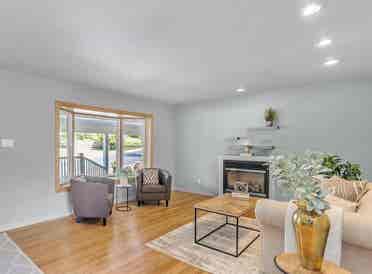 4 BR in Lakewood