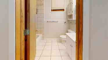 1 BR in Chicago