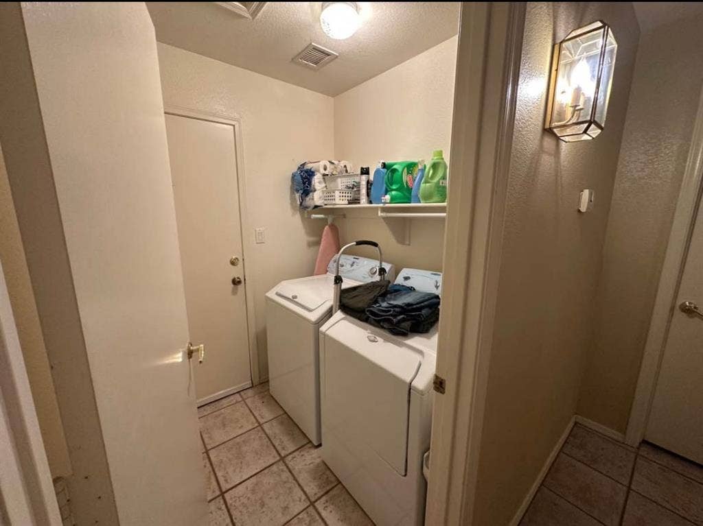 Private room for rent, Desert Ridge