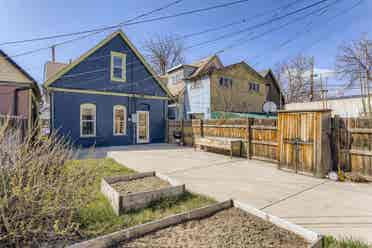 3 BR in Denver