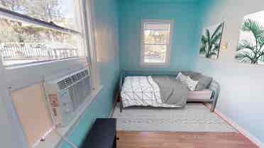 1 BR in Long Beach