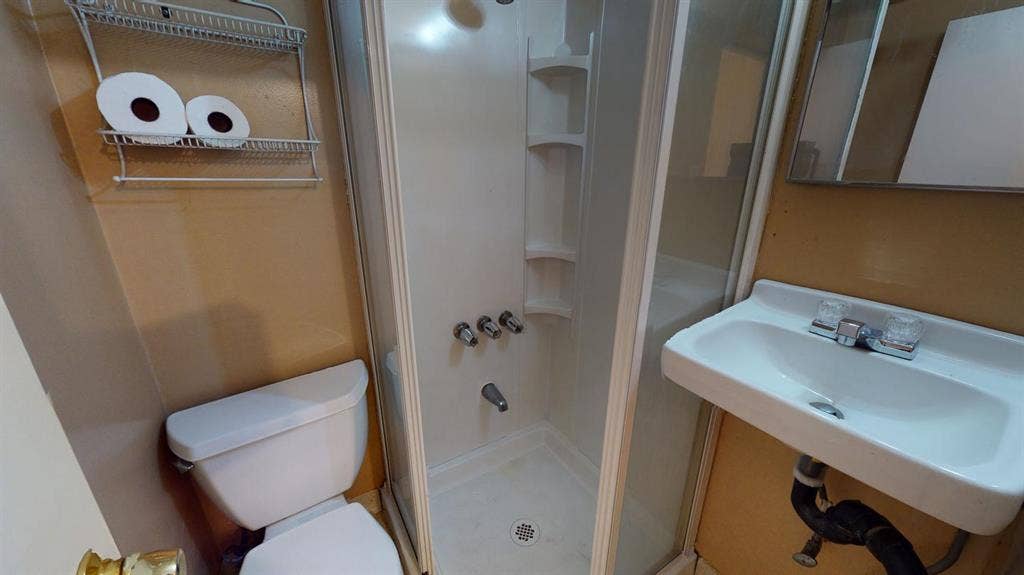 1 BR in Long Beach