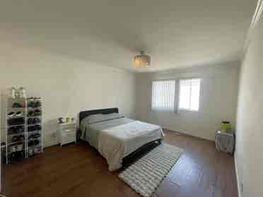 Mstr Bed w/Priv Bath+Closet, BH Adj
