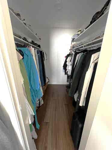 Mstr Bed w/Priv Bath+Closet, BH Adj
