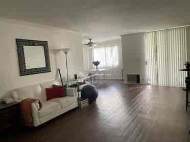 Mstr Bed w/Priv Bath+Closet, BH Adj