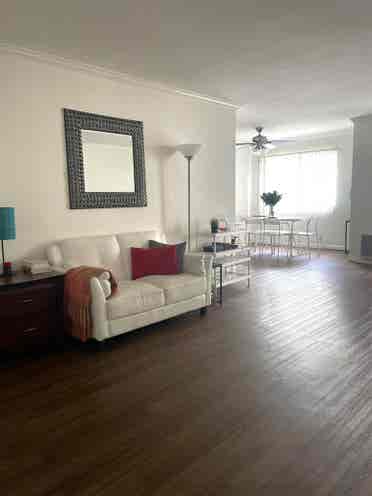Mstr Bed w/Priv Bath+Closet, BH Adj