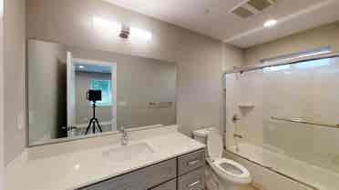 1 BR in Hayward