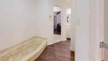 1 BR in Arlington