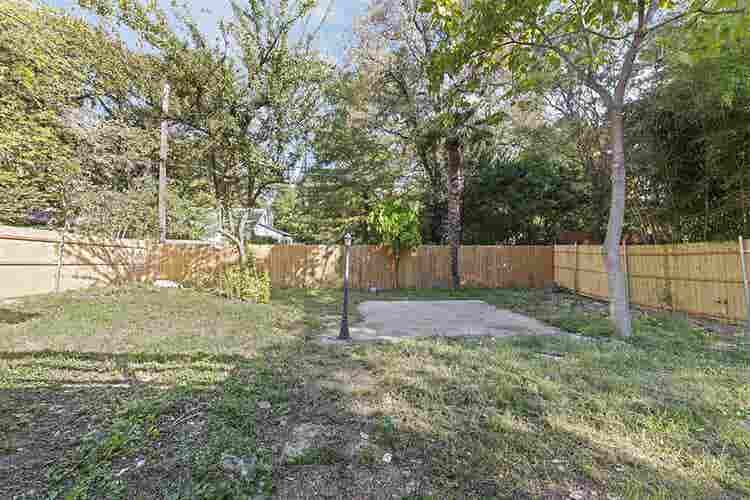 1 BR in Dallas