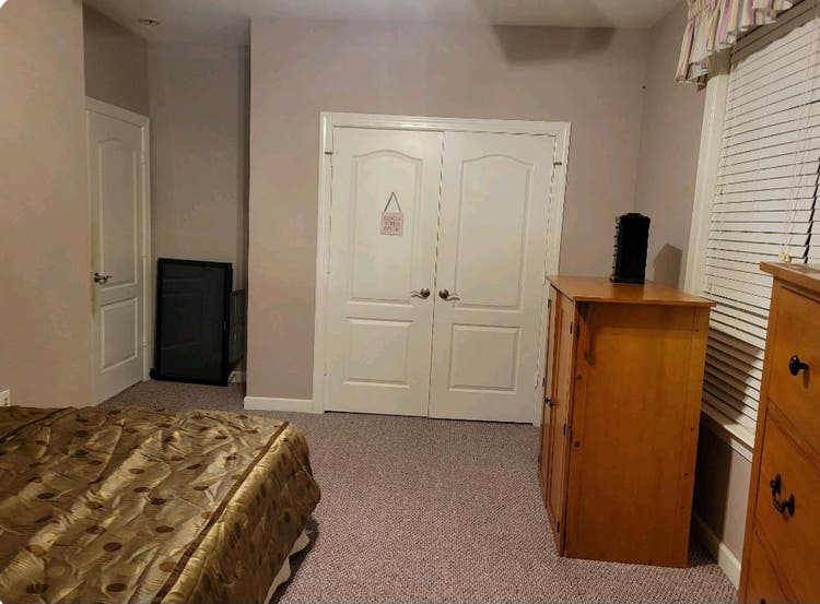 Spacious furnished room