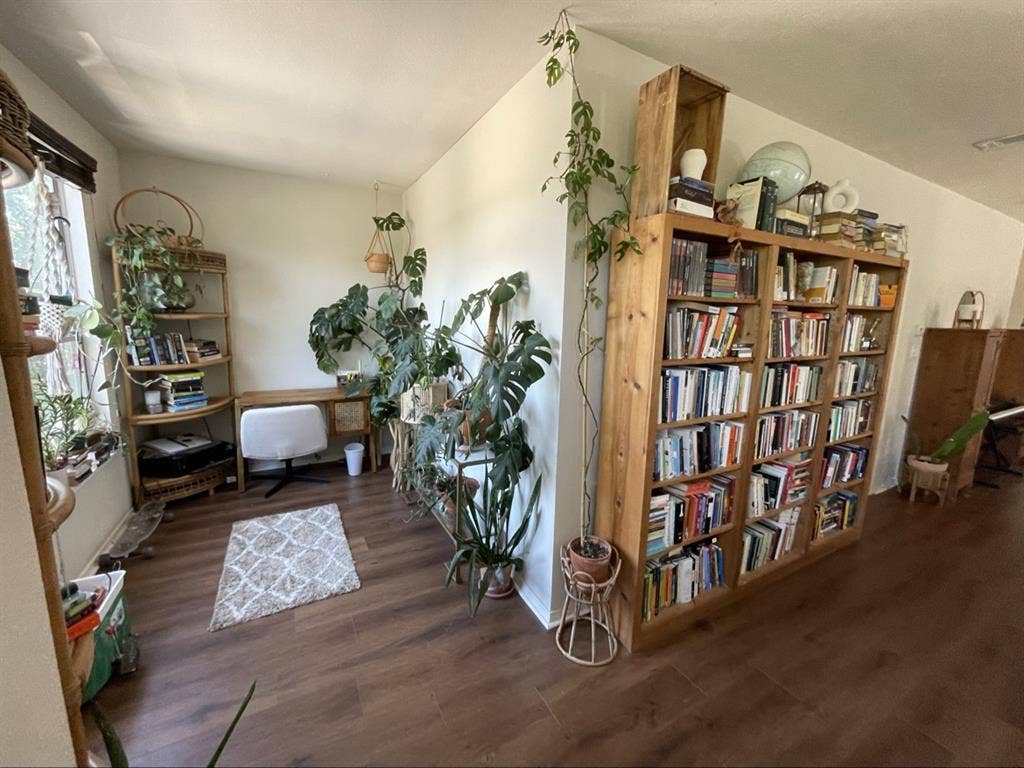 Room in South Austin House