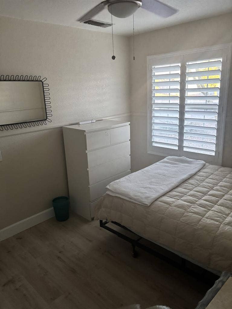 Room for rent in NE Mesa