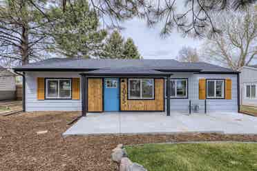 3 BR in Denver