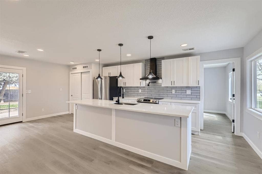 3 BR in Denver