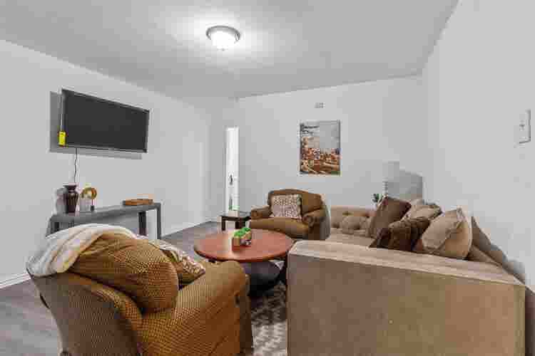 1 BR in Dallas