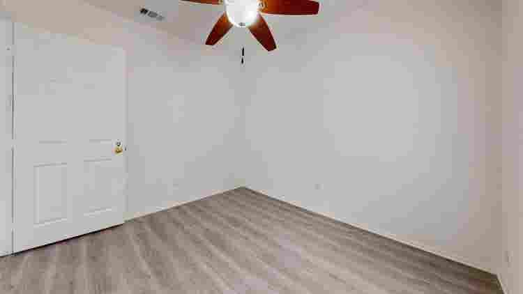 1 BR in Dallas