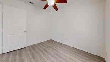 1 BR in Dallas