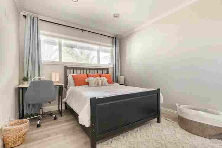 Private Room w Shared Bathroom