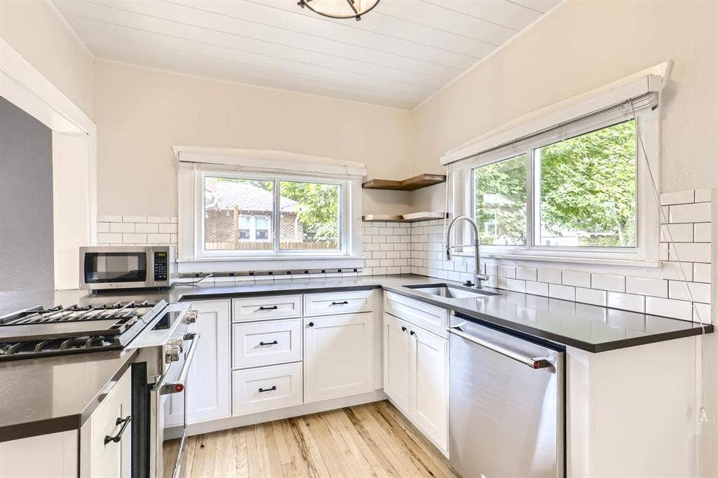 3 BR in Denver