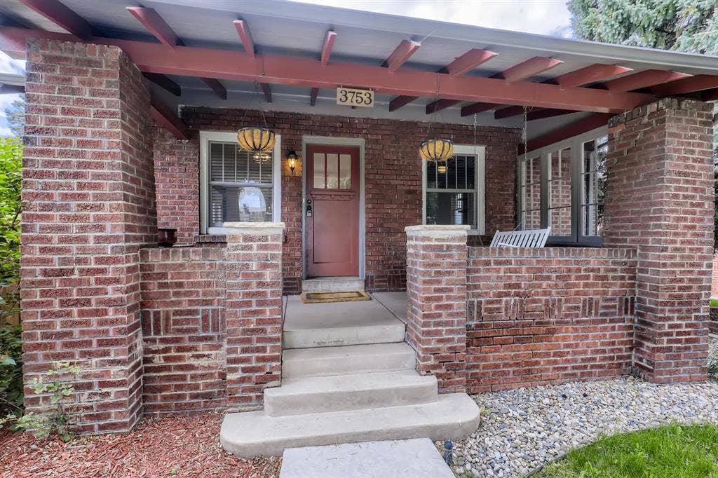 3 BR in Denver