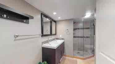 3 BR in Denver